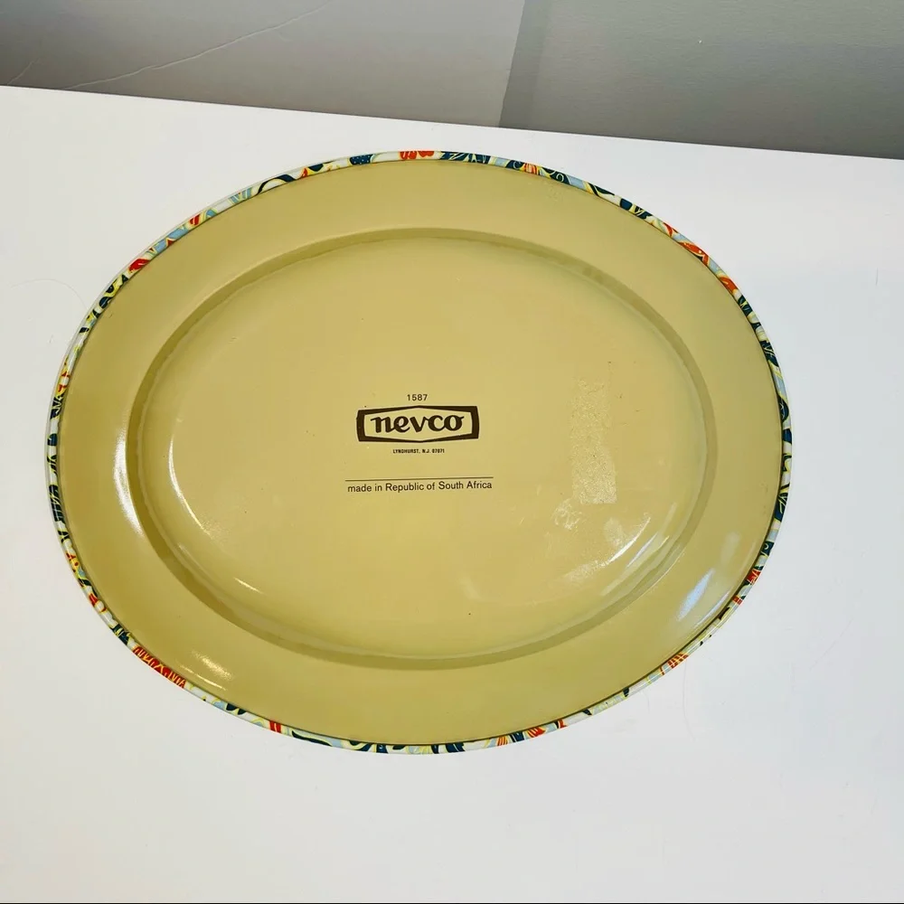 Vintage MCM Nevco 2 Metal trays tin Floral made South Africa red blue #1587 - Picture 4 of 11